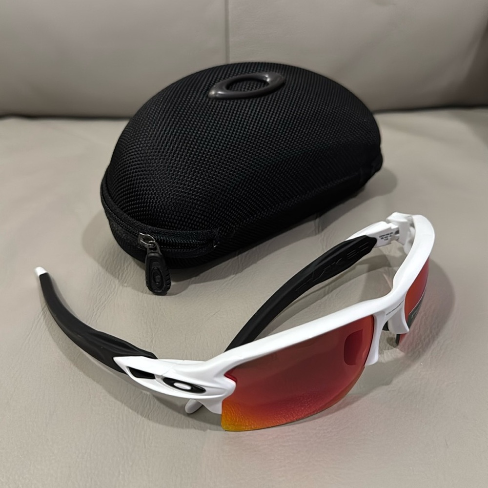 Oakley Flak 2.0 White with Prizm Field lenses, OO9188-03